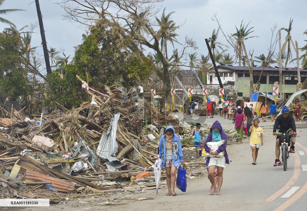 Typhoon hits Philippines