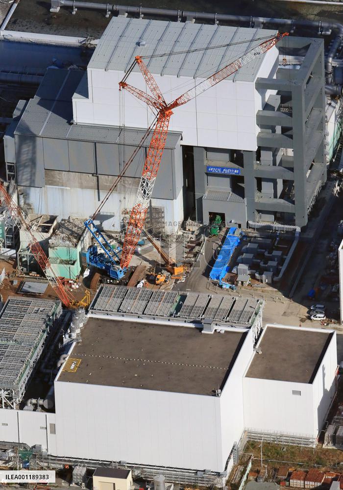Test for Fukushima No. 4 unit fuel removal