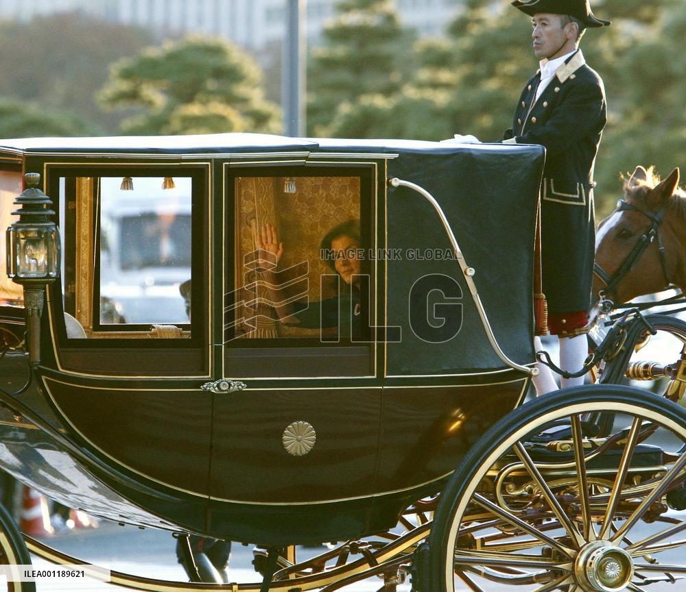 Kennedy meets emperor