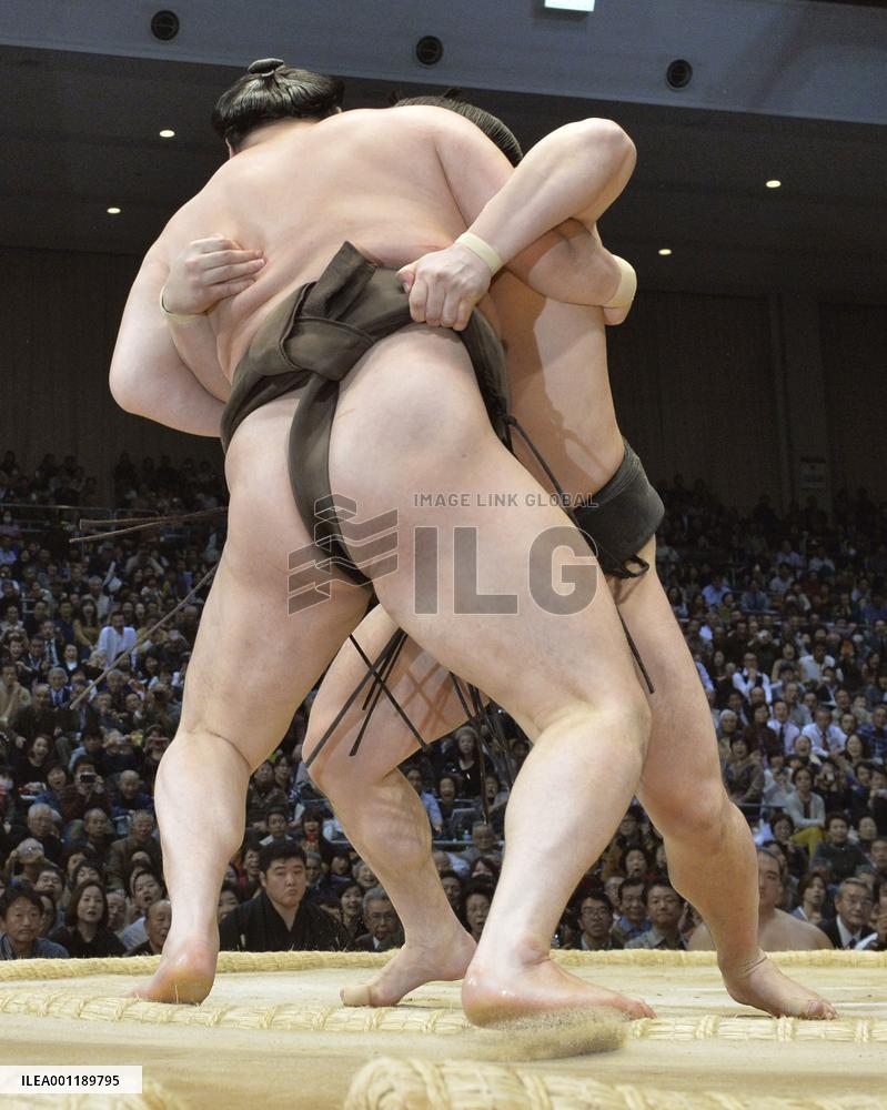 Harumafuji wins 6th career title