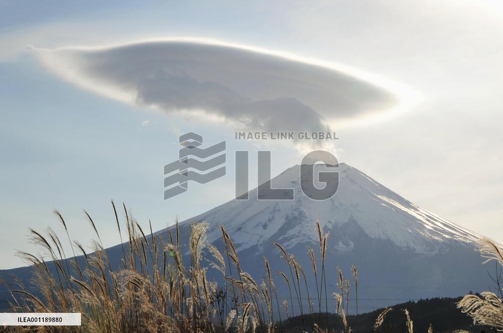 Cap cloud above Mt. Fuji