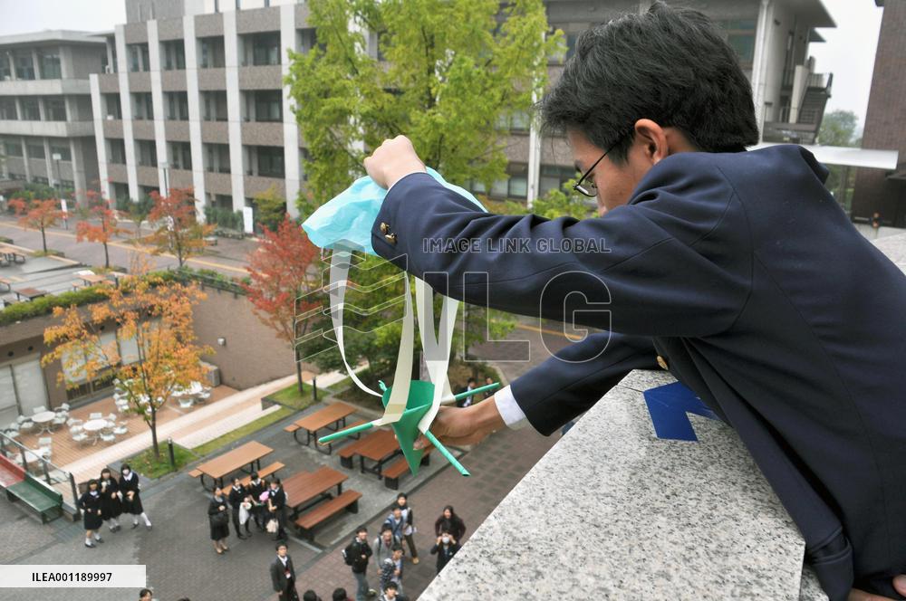 NPO in Osaka organizes egg drop contest