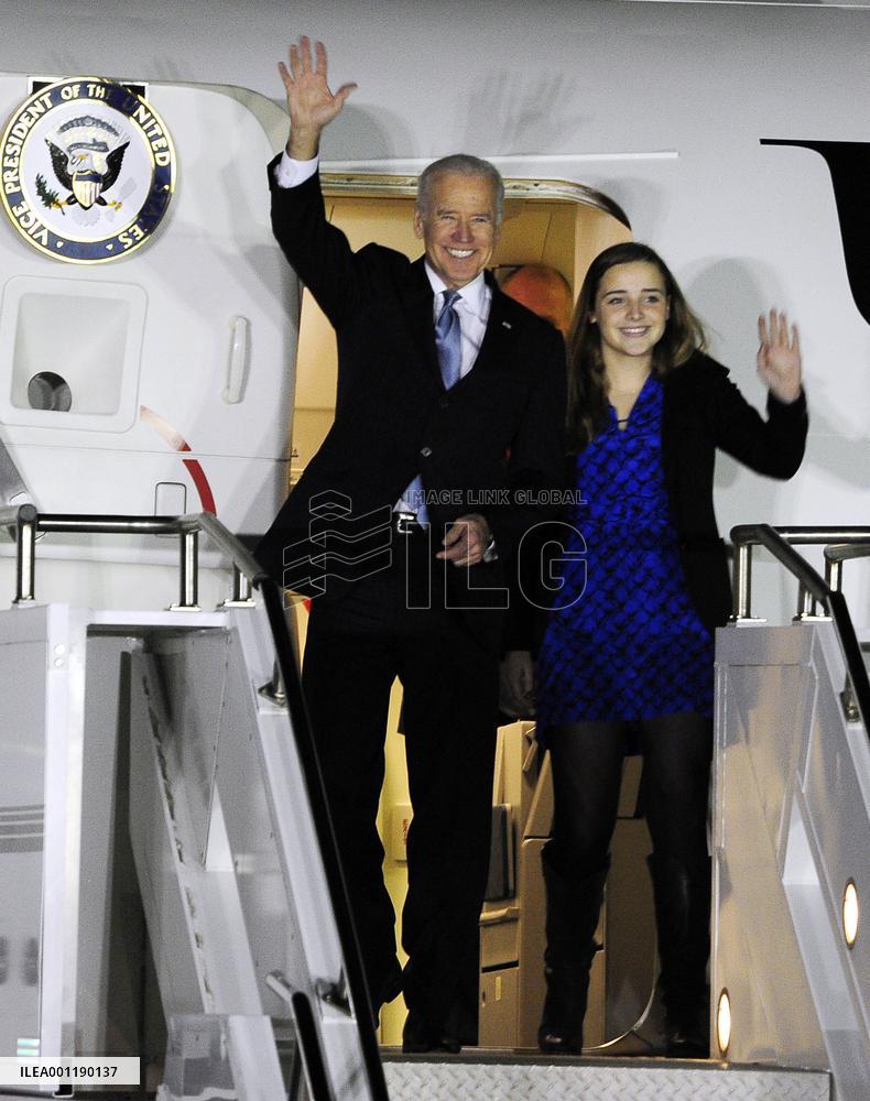Biden arrives in S. Korea