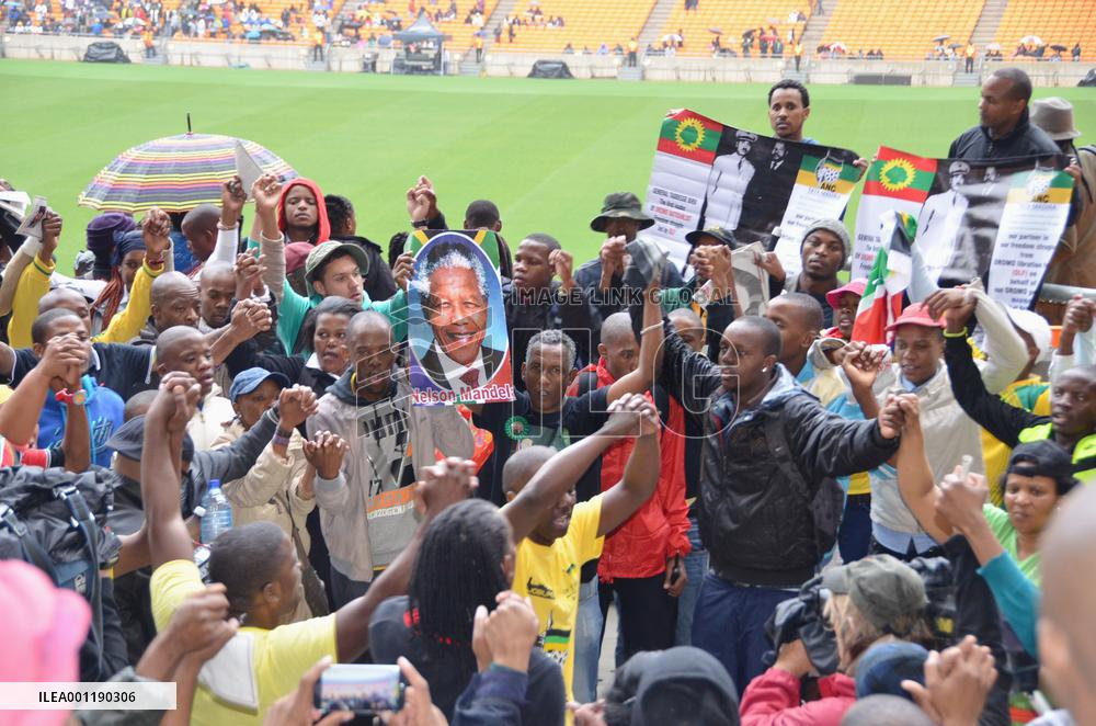 Mourning Nelson Mandela