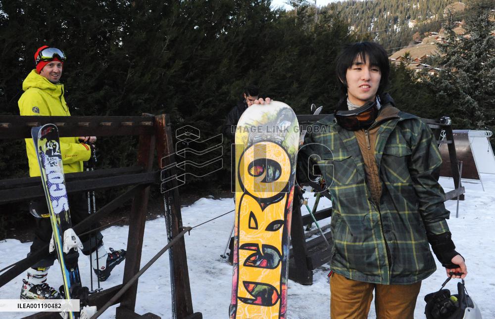 Student from quake-hit region