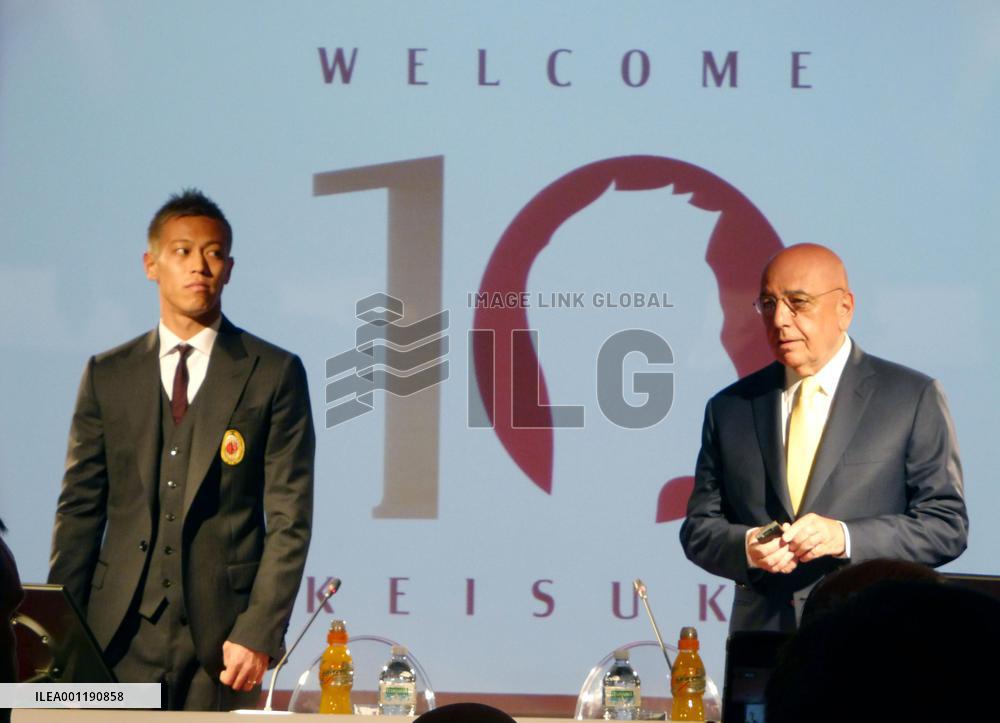 Honda unveiled as Milan signing