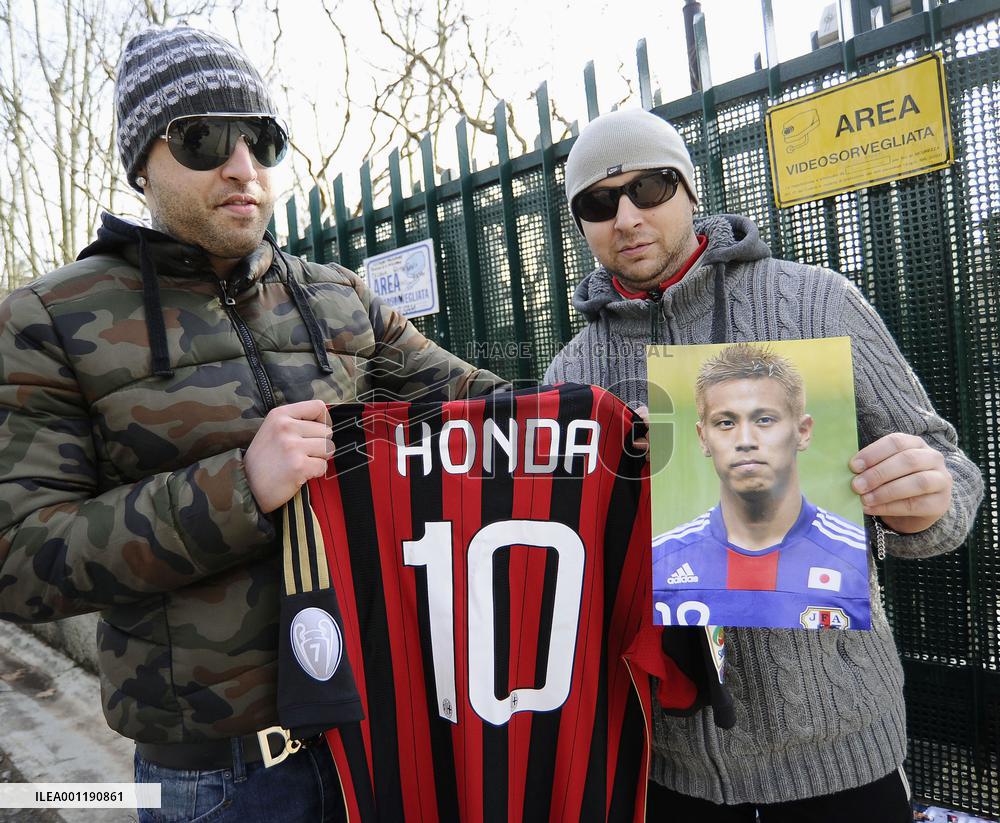 Honda unveiled as Milan signing