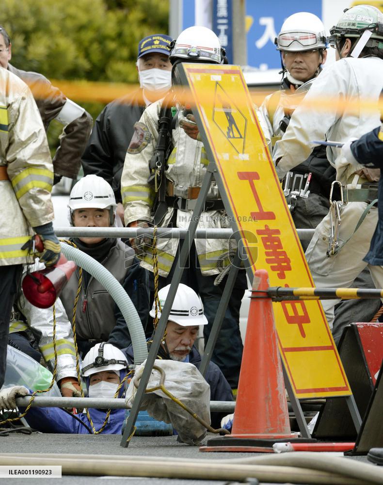 Gas poisoning at sewer work site