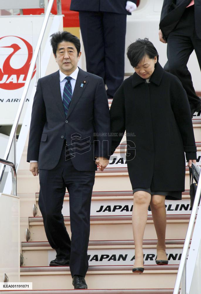 Abe returns from Middle East, Africa