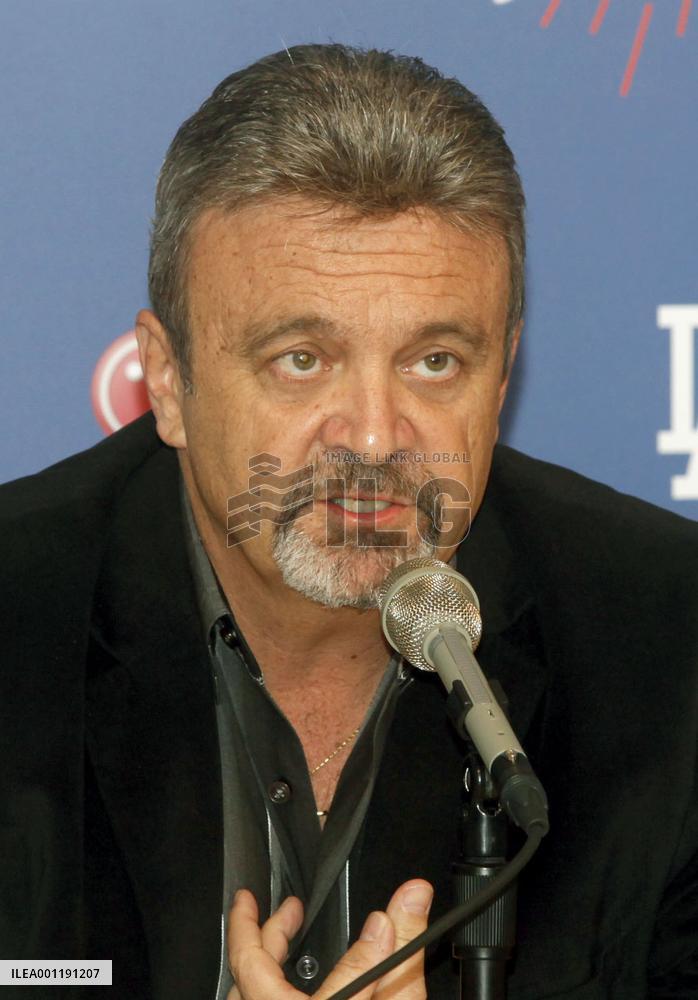 L.A. Dodgers still chasing Tanaka