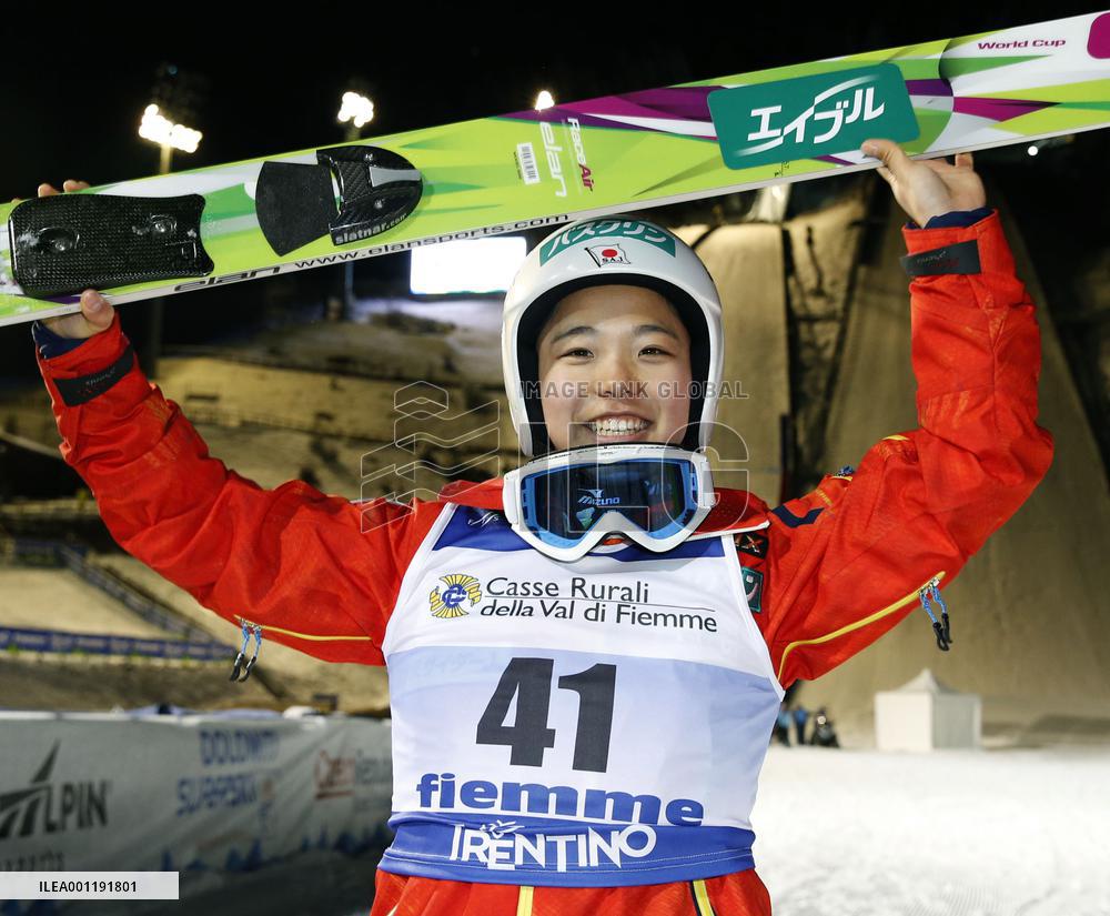 Takanashi wins 3rd straight junior world title