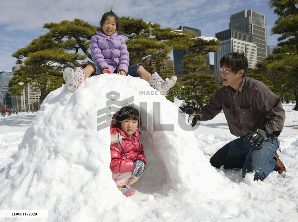 Snow-blanketed Tokyo