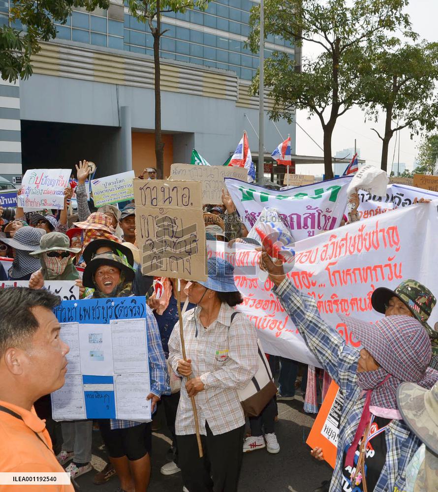 Thai farmers protest around Bangkok
