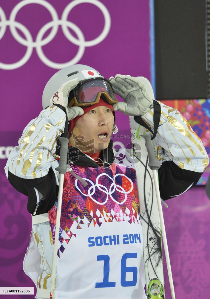 Nishi advances to moguls final round