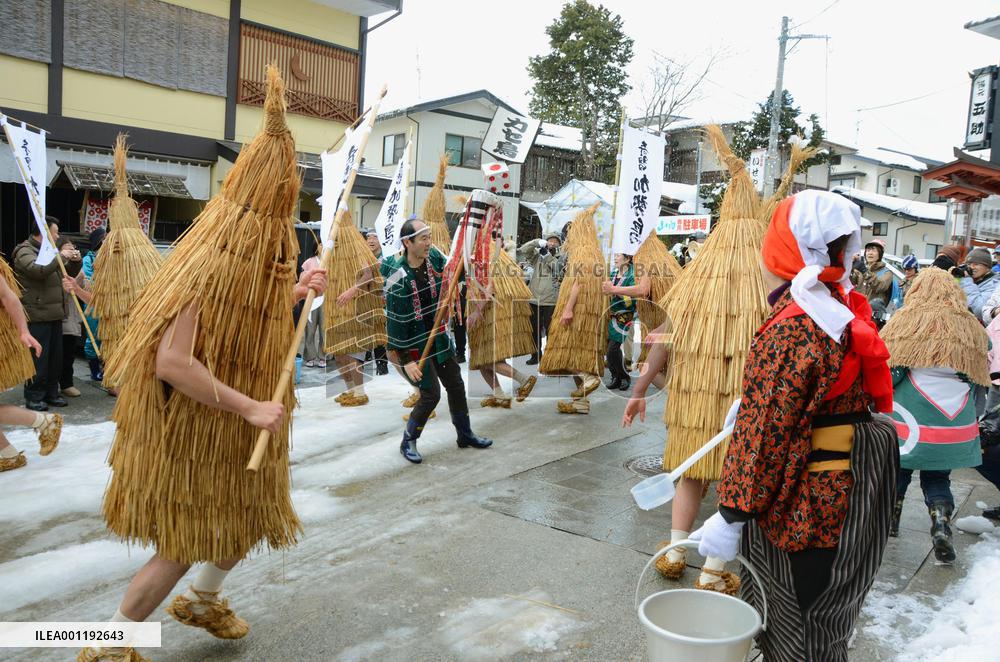 Water-splashing festival in Yamagata Pref.