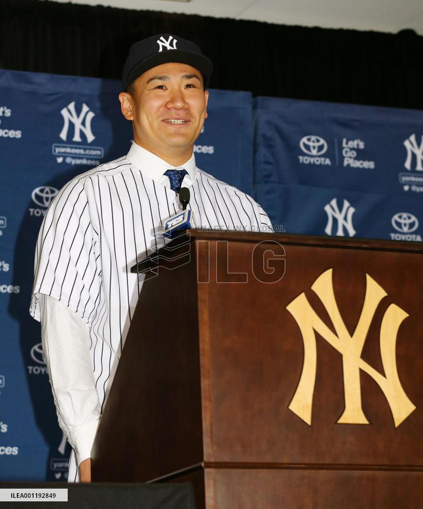 Yankees present Tanaka at Yankee Stadium