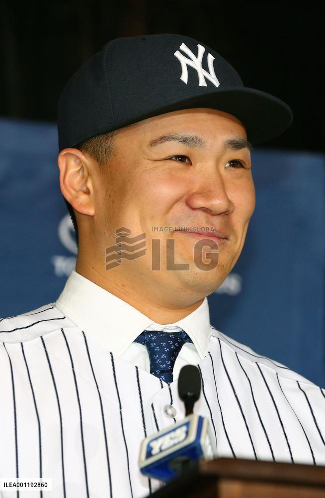 Yankees present Tanaka at Yankee Stadium