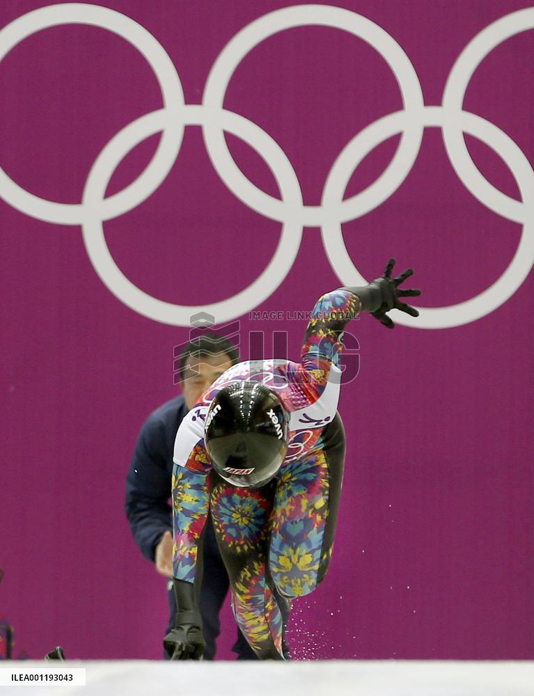 Japan's Komuro in women's skeleton in Sochi