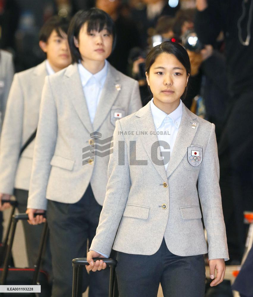 Takanashi, teammates return to Japan after competing in Sochi