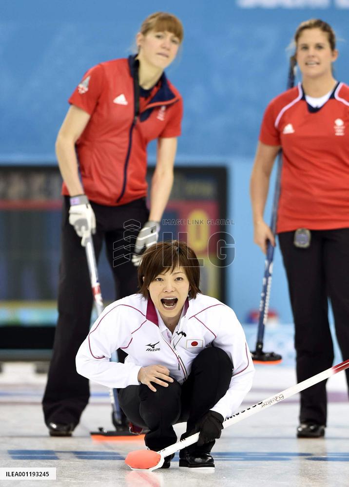 Japan against Britain in women's curling