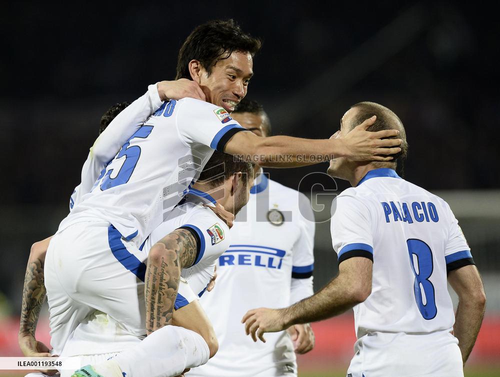 Inter's Nagatomo, teammates rejoice after scoring vs. Fiorentina