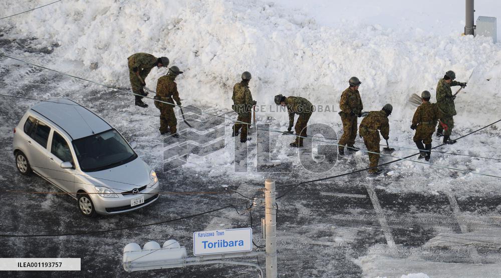 Heavy snow in Japan