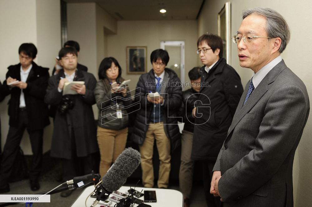 S. Korea, Japan hold talks