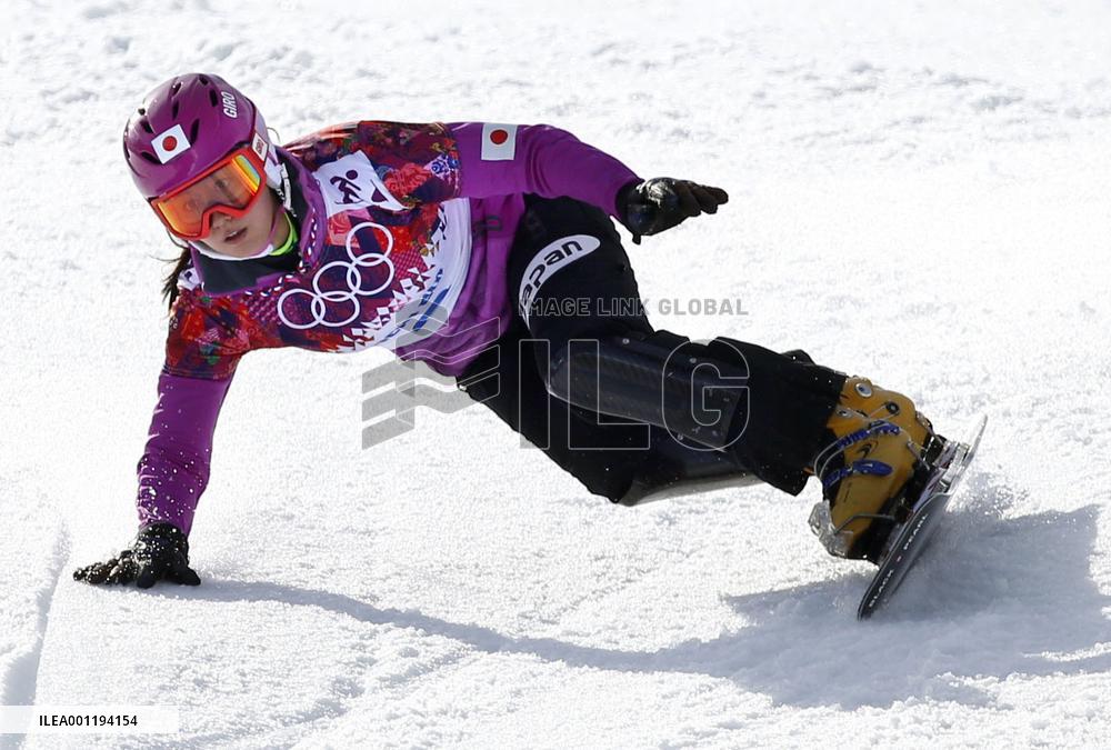 Takeuchi wins silver in women's parallel giant slalom snowboard