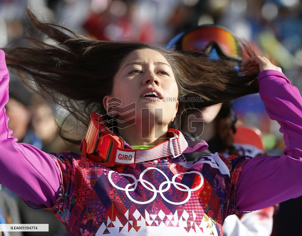 Japan's Takeuchi ends women's snowboard slalom prelim