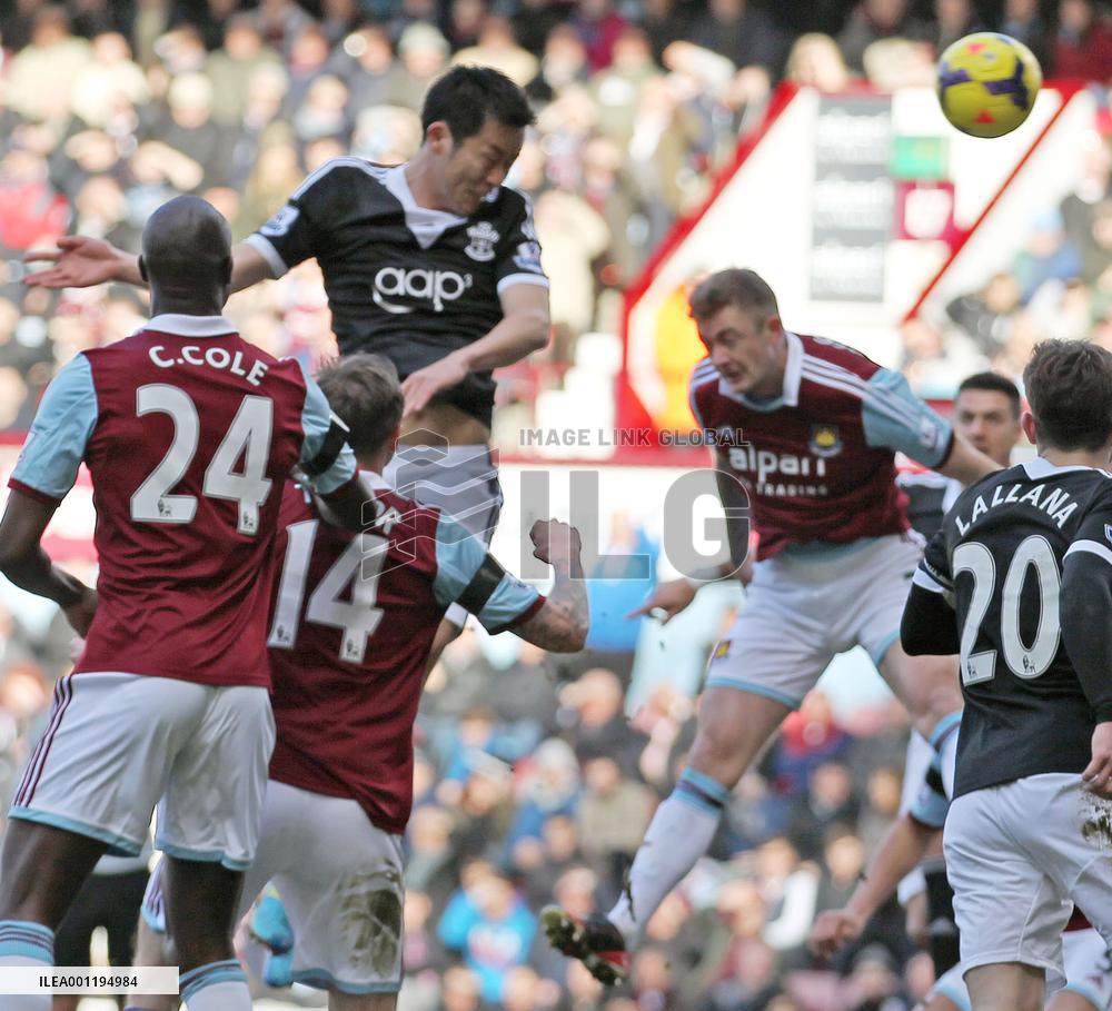 Southampton's Yoshida scores against West Ham