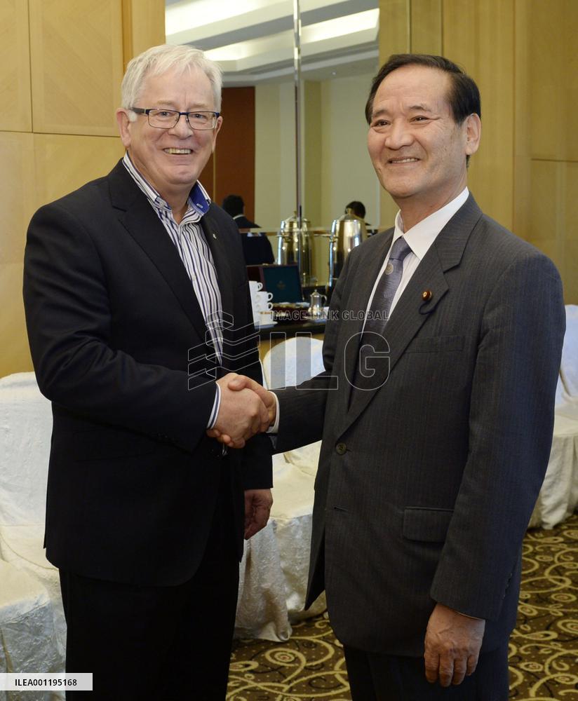 Australian trade minister meets Japanese lawmaker on TPP