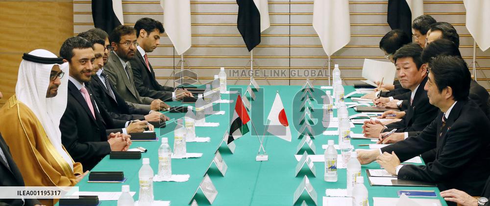 Abe meets with Abu Dhabi crown prince on energy cooperation