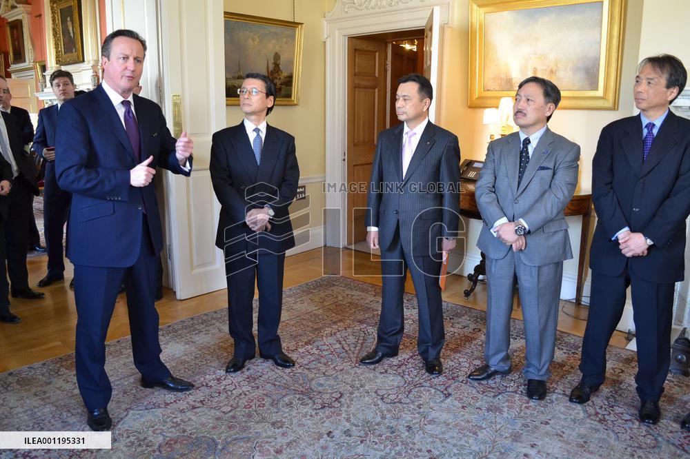 Cameron invites Japanese corporate reps to office