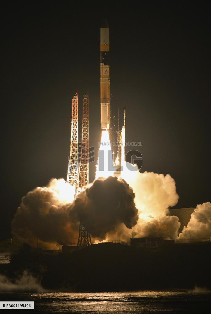 Japan launches satellite to monitor global rainfall