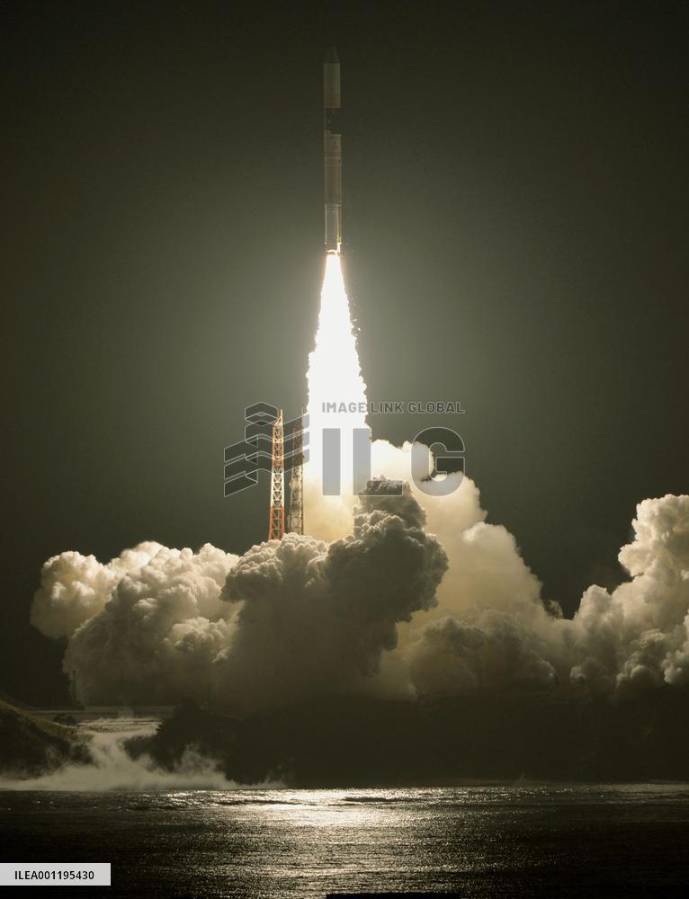 Rocket with satellite to monitor global rainfall launched