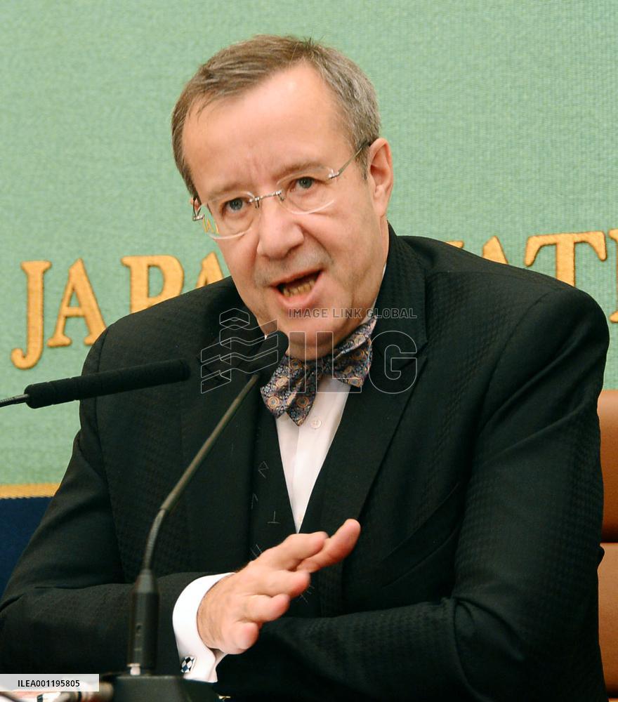Estonian president speaks at Japan National Press Club
