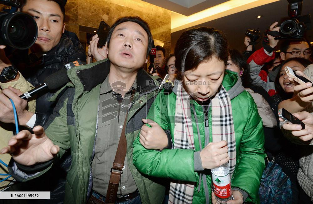 Malaysia Airlines B777 disappears with 239 people aboard