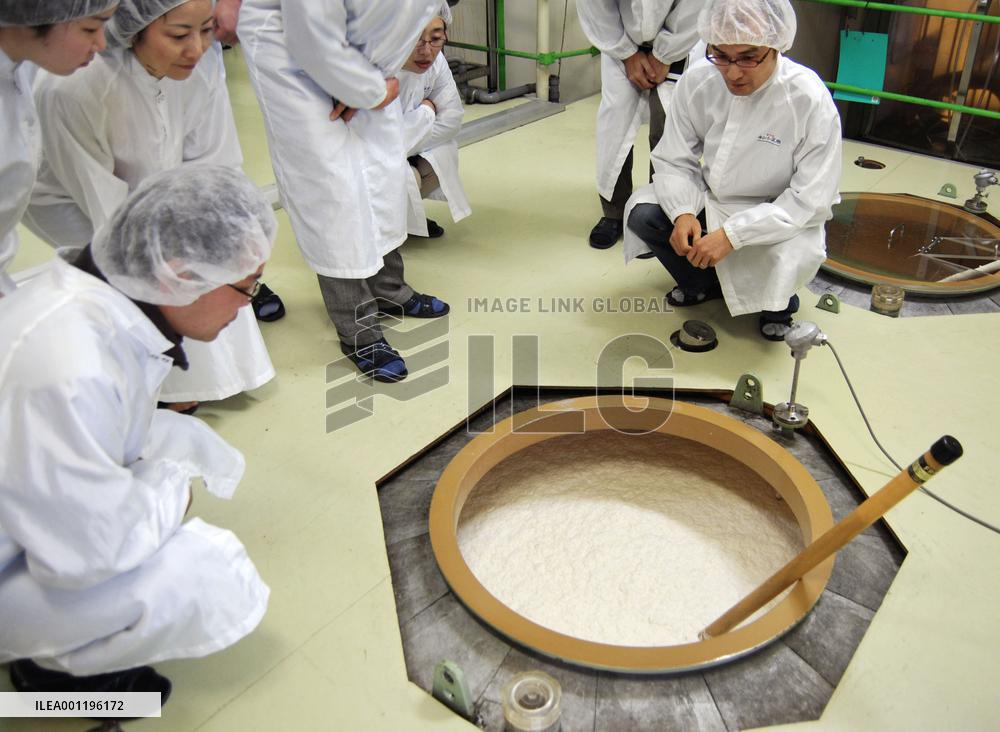 Japanese breweries growing popular among foreign tourists