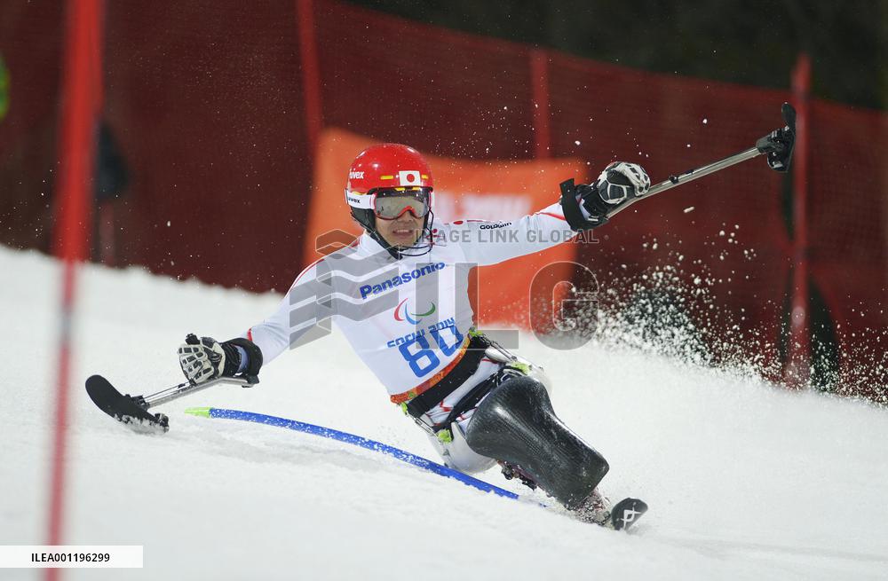 Japan's Suzuki wins men's sitting slalom at Paralympics