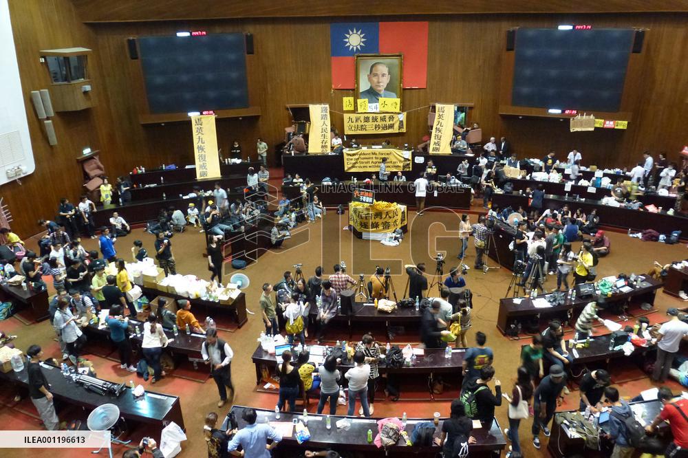 Taiwan's legislature under siege by protesters
