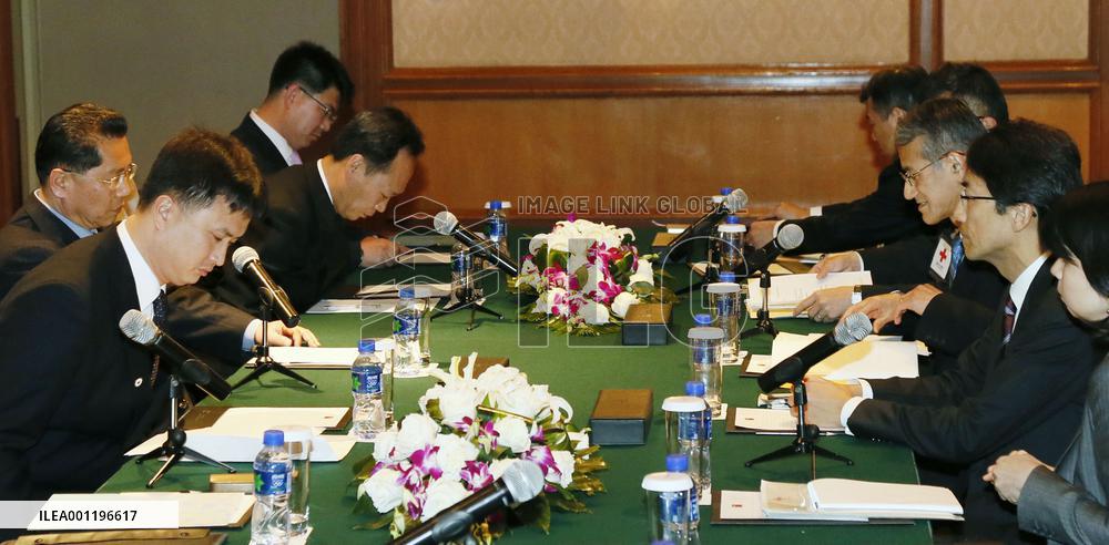 Japan, N. Korea officials sit at negotiating table in China