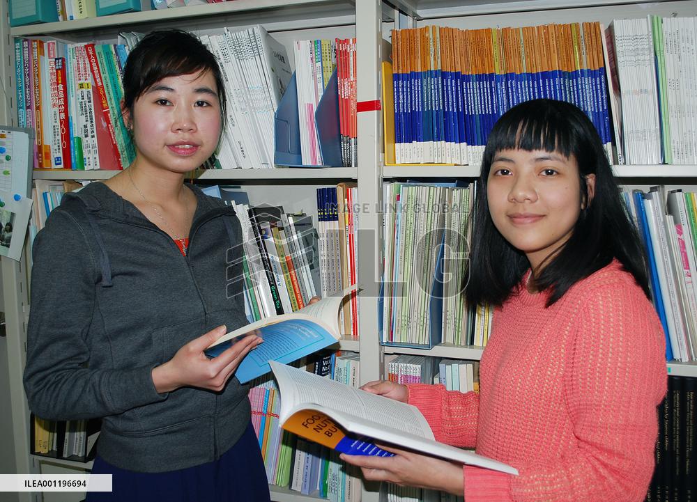 Vietnamese study nutritional science at Japan university