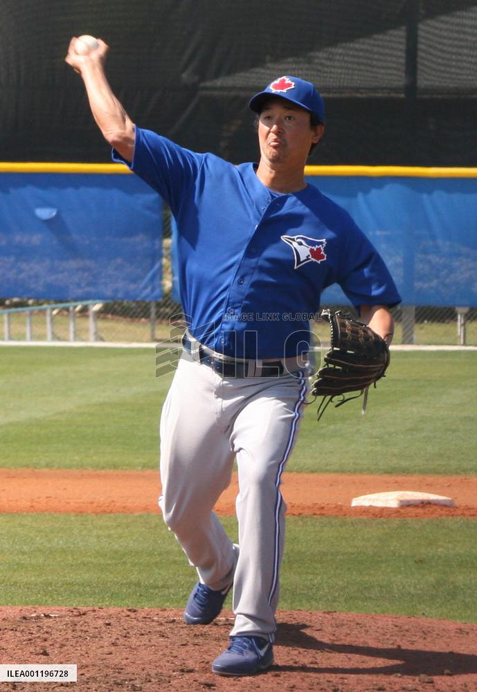 Minor leaguer Ohka released by Jays