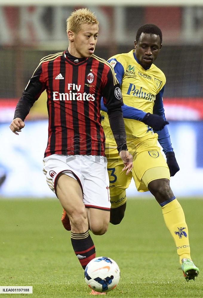 Milan's Honda in action against Chievo Verona