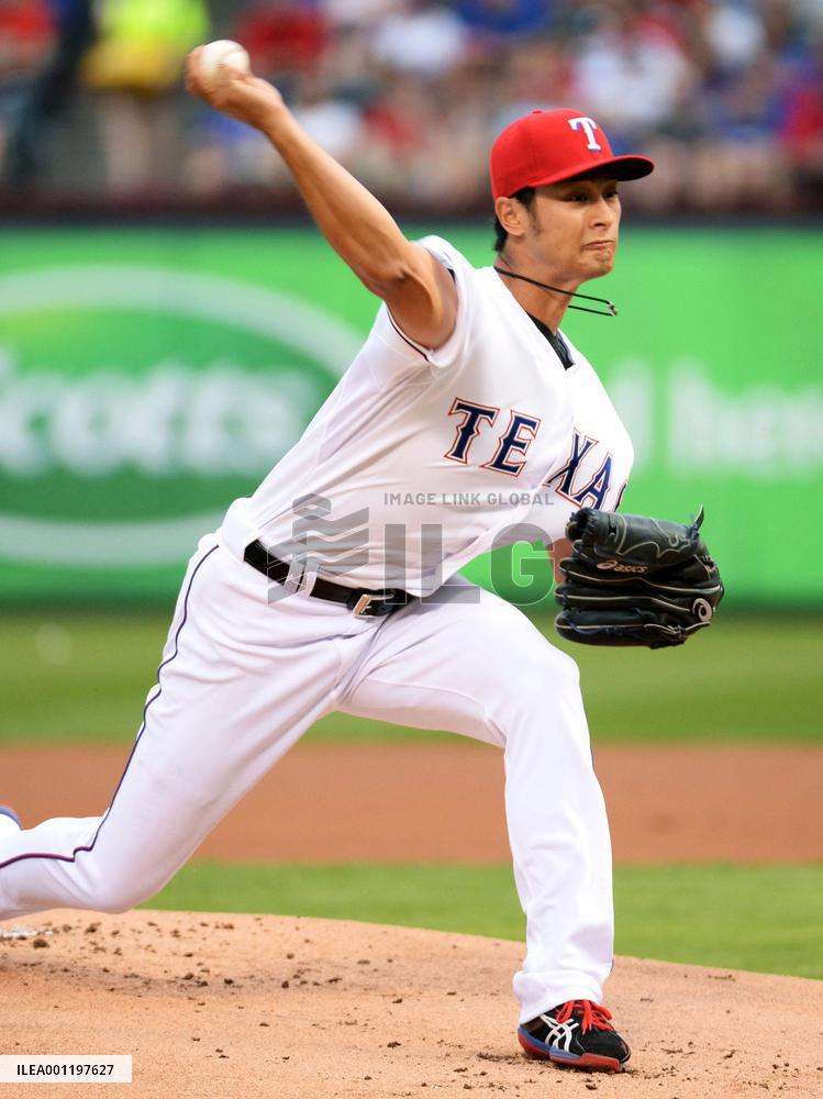 Darvish delivers gem, Rangers beat Astros in 12