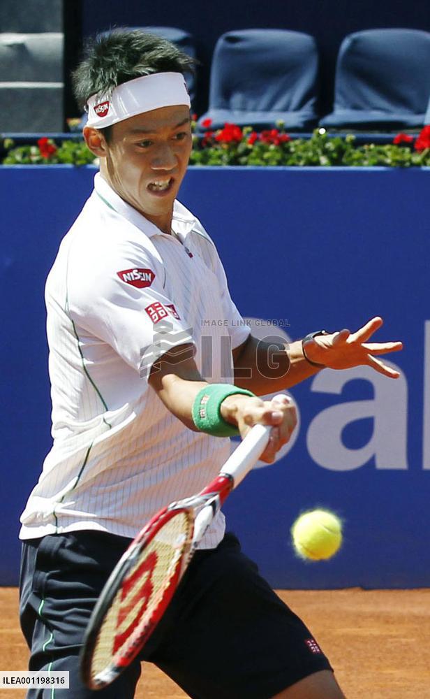 Nishikori thrashes Golubev in Barcelona Open