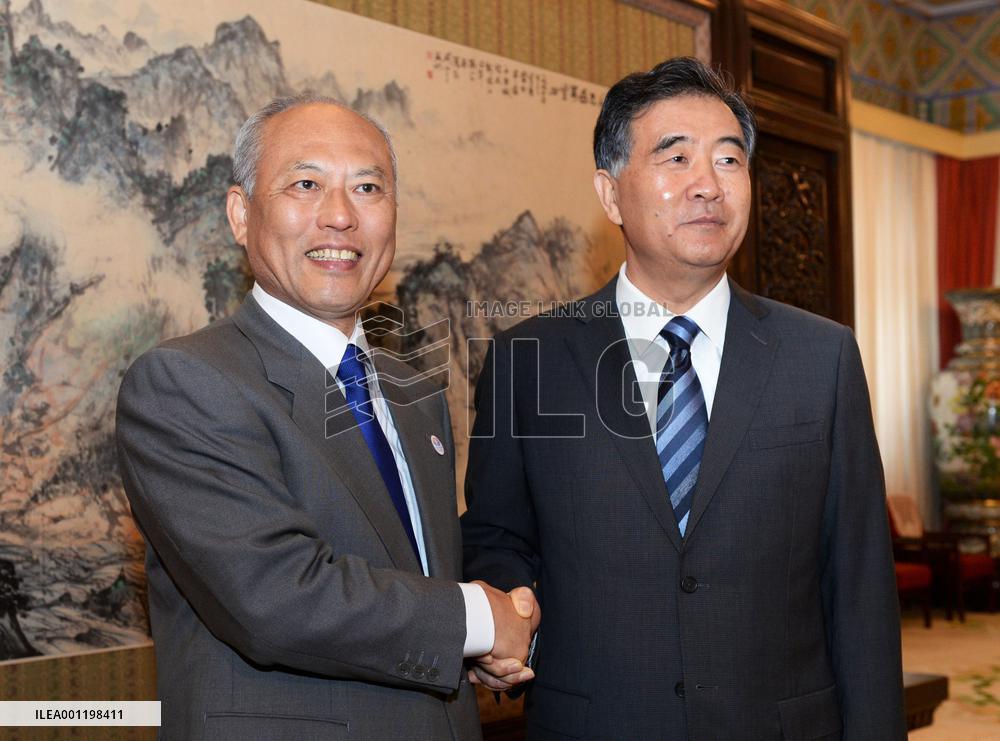 Tokyo Gov. Masuzoe meets with Chinese vice premier in Beijing