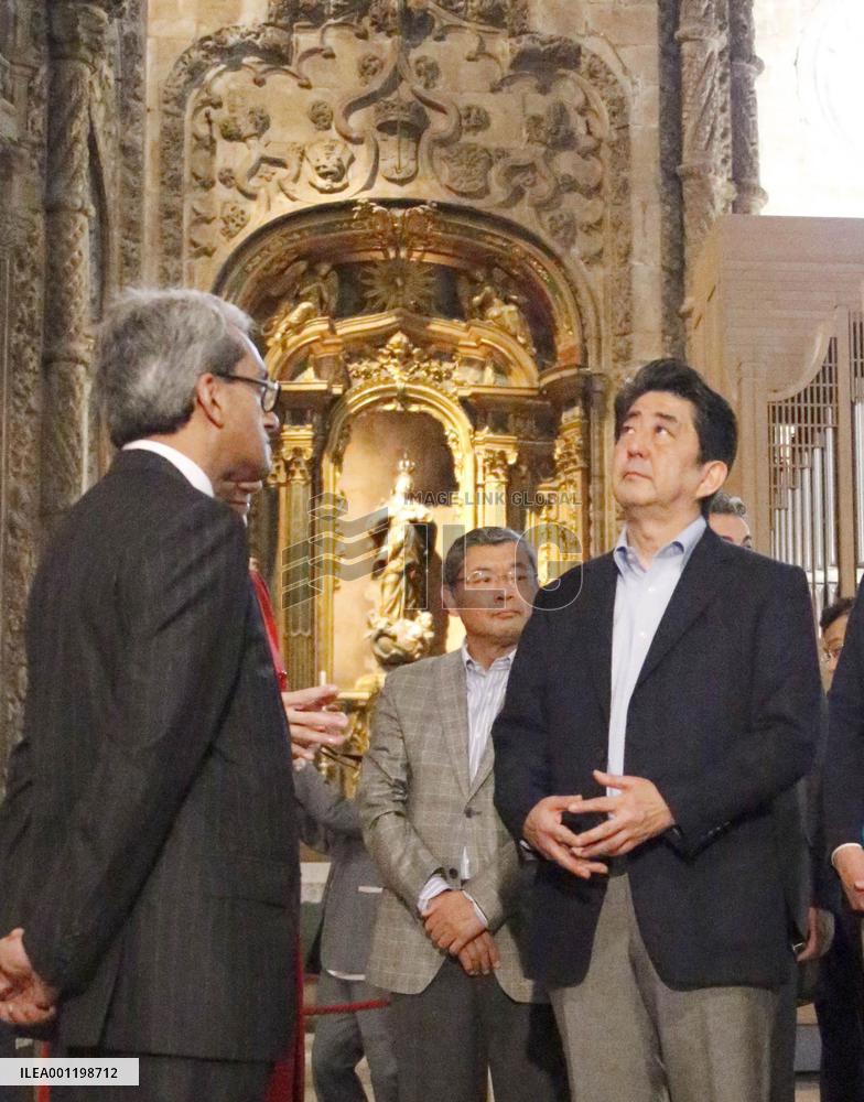 Japanese Prime Minister Abe in Portugal