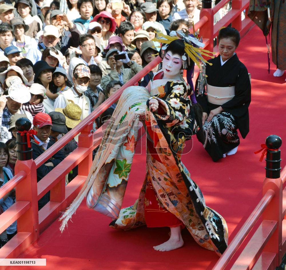 'Senteisai' festival at Shimonoseki shrine