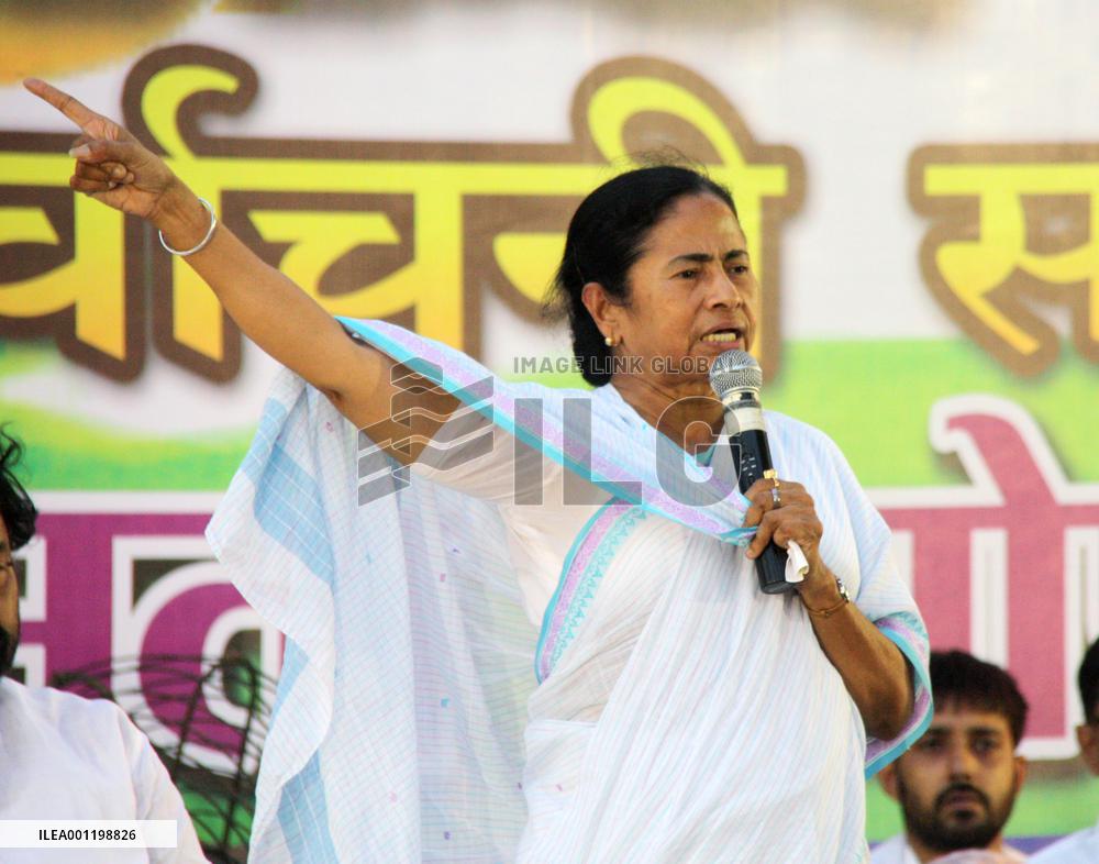 India's West Bengal state chief speaks at campaign rally